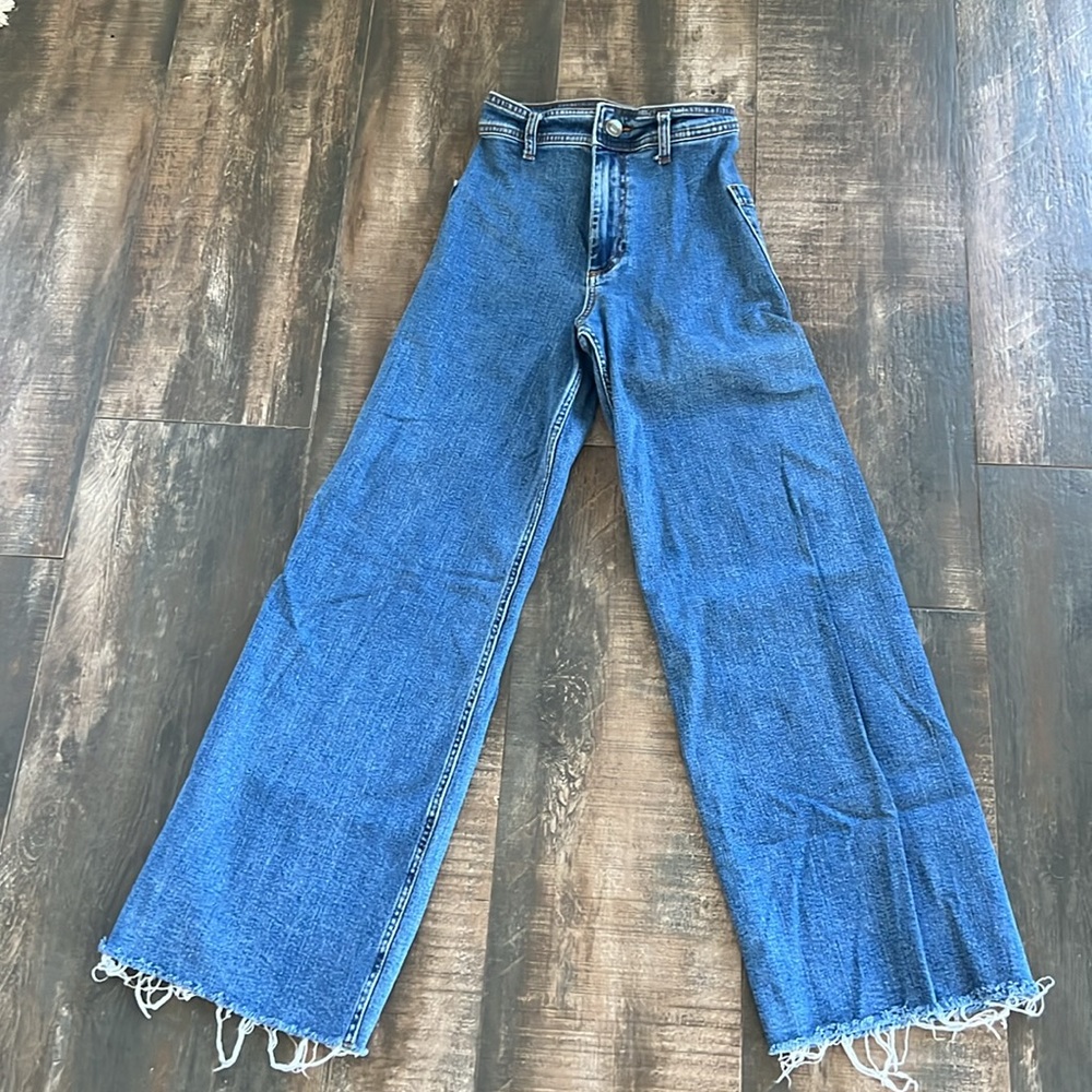 Jeans - Picture 2 of 5